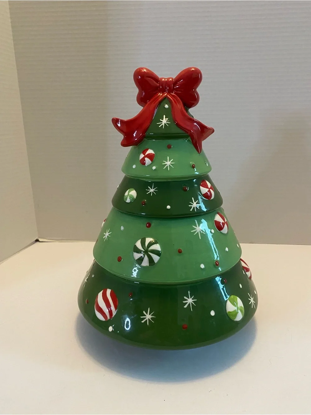 Christmas Tree Cookie Jar w/ Gum Drops & A Bow Atop The Tree Holiday Decor
